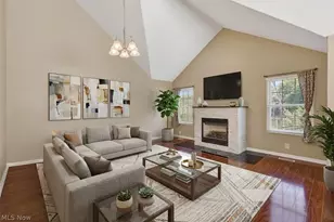 312 Lakebreeze Cove, Eastlake, OH 44095 - Photo 20