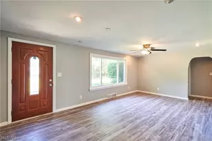 1160 Ivy St NW, North Canton, OH 44720 - Photo 2