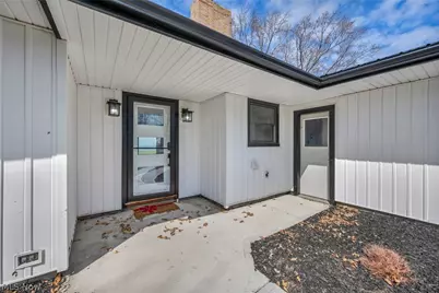 32321 Lake Shore Boulevard, Willowick, OH 44095 - Photo 2