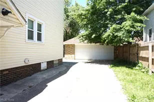 19715 Cherokee Ave, Loveland, OH 44119 - Photo 2