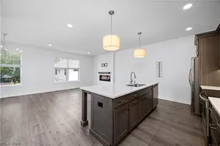 2059 W 34th Pl, Loveland, OH 44113 - Photo 6
