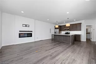 2059 W 34th Pl, Loveland, OH 44113 - Photo 10