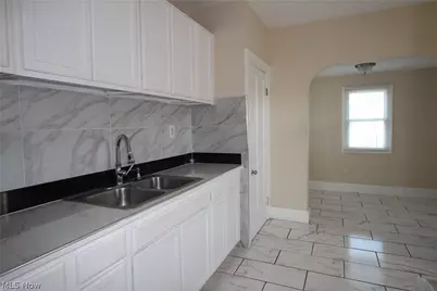 5757 Pearl Road, Parma, OH 44129 - Photo 10