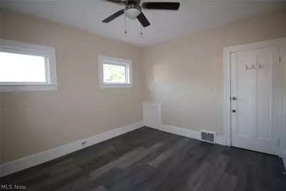 5757 Pearl Road, Parma, OH 44129 - Photo 20