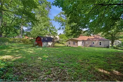 2670 Robindale Avenue, Akron, OH 44312 - Photo 36