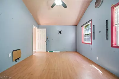 2670 Robindale Avenue, Akron, OH 44312 - Photo 18