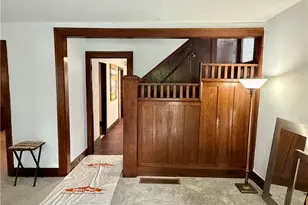 458 Crestwood Ave, Akron, OH 44302 - Photo 2
