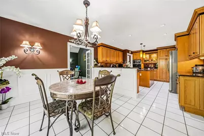 10600 Locust Grove Drive, Chardon, OH 44024 - Photo 6