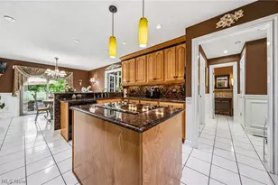 10600 Locust Grove Dr, Chardon, OH 44024 - Photo 8
