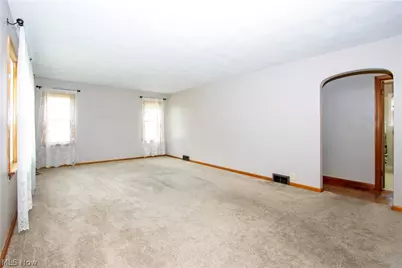 927 S Heltman Avenue, Ashland, OH 44805 - Photo 2