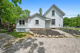 388 Prospect St, Wellington, OH 44090 - Photo 2