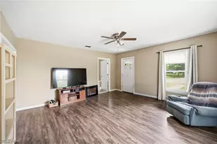 388 Prospect St, Wellington, OH 44090 - Photo 8