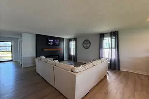 4223 Hidden Village Dr, Perry, OH 44081 - Photo 4