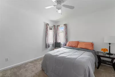 5043 Violet Knoll Avenue NE, Canton, OH 44705 - Photo 24