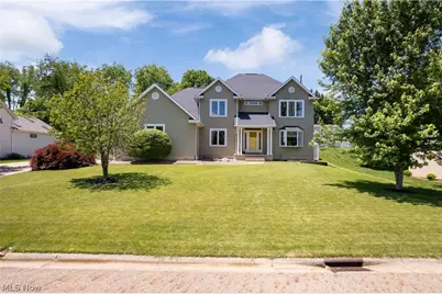 5043 Violet Knoll Avenue NE, Canton, OH 44705 - Photo 2