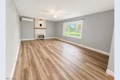 1049 S Luck Avenue, Zanesville, OH 43701 - Photo 6