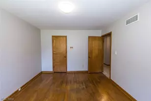482 Fairwood Dr, Tallmadge, OH 44278 - Photo 20