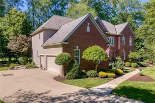255 Pamilla Cir, Avon Lake, OH 44012 - Photo 44