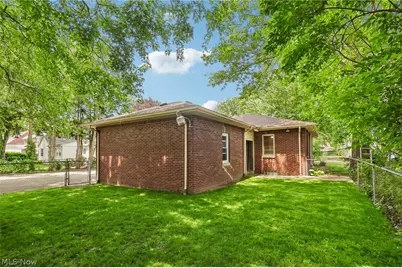 214 Kenwick Drive, Akron, OH 44313 - Photo 36