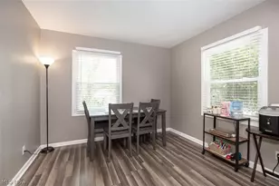 2324 Suncrest Dr, Cuyahoga Falls, OH 44221 - Photo 10