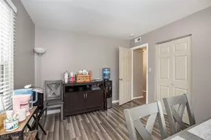 2324 Suncrest Dr, Cuyahoga Falls, OH 44221 - Photo 12