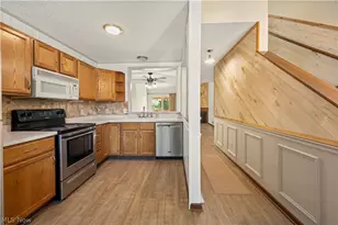 3030 23rd St NW, Canton, OH 44708 - Photo 6