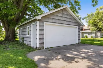 147 High Street, Bellevue, OH 44811 - Photo 18