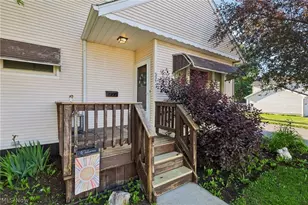 225 24th St NW, Barberton, OH 44203 - Photo 2