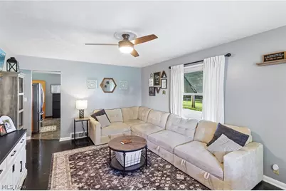 225 24th Street NW, Barberton, OH 44203 - Photo 8