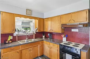 225 24th St NW, Barberton, OH 44203 - Photo 12