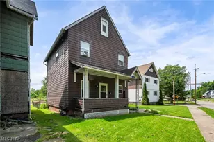 1206 Lawrence Rd NE, Canton, OH 44705 - Photo 2