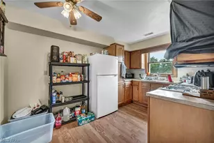 1206 Lawrence Rd NE, Canton, OH 44705 - Photo 10