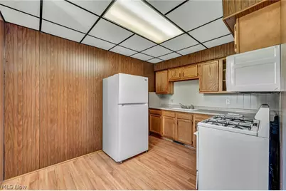 1206 Lawrence Road NE, Canton, OH 44705 - Photo 18