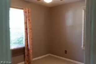 1176 Easton Dr, Akron, OH 44310 - Photo 12