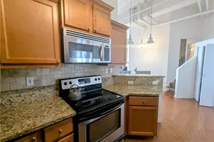 1133 W 9th St, Loveland, OH 44113 - Photo 18