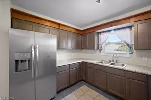 11 Roberts Dr, Belpre, OH 45714 - Photo 8