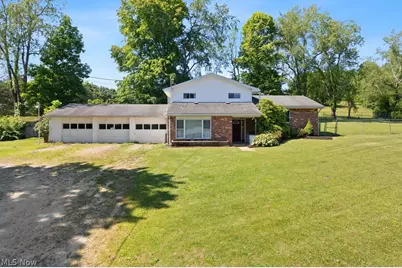 11 Roberts Drive, Belpre, OH 45714 - Photo 1