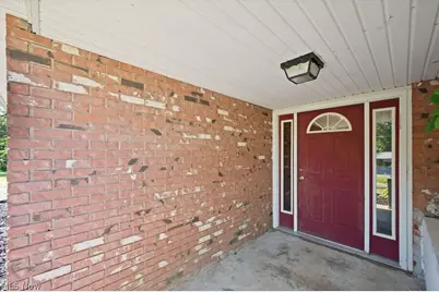 11 Roberts Drive, Belpre, OH 45714 - Photo 2