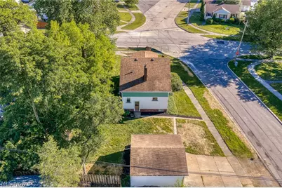 6502 Renwood Drive, Parma, OH 44129 - Photo 40
