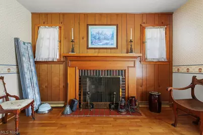 2360 Burton Avenue, Alliance, OH 44601 - Photo 4