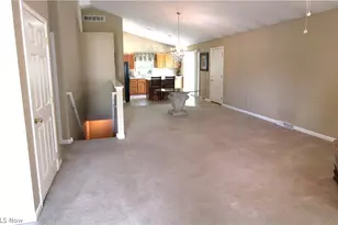 13 Hedgerows, New Middletown, OH 44442 - Photo 6