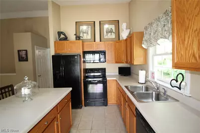13 Hedgerows, New Middletown, OH 44442 - Photo 16