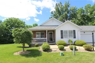 13 Hedgerows, New Middletown, OH 44442 - Photo 2