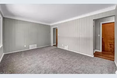 660 Rokeby Road, Eastlake, OH 44095 - Photo 6