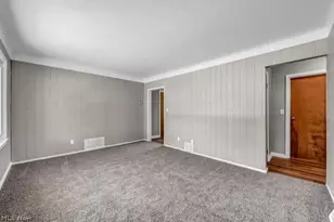 660 Rokeby Rd, Eastlake, OH 44095 - Photo 6