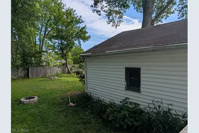 2567 E 38th Street, Lorain, OH 44055 - Photo 20