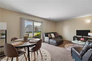 1456 Buckingham Gate A Blvd, Cuyahoga Falls, OH 44221 - Photo 12