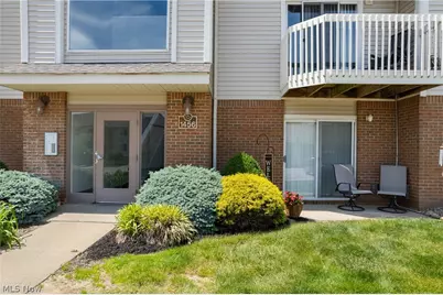 1456 Buckingham Gate A Boulevard, Cuyahoga Falls, OH 44221 - Photo 4