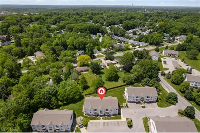 1456 Buckingham Gate A Boulevard, Cuyahoga Falls, OH 44221 - Photo 2