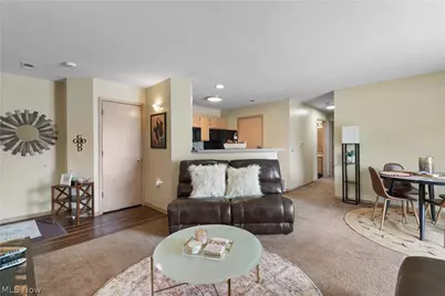 1456 Buckingham Gate A Boulevard, Cuyahoga Falls, OH 44221 - Photo 10